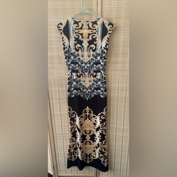 Baroque Print Bodycon Maxi Dress - Picture 3 of 4